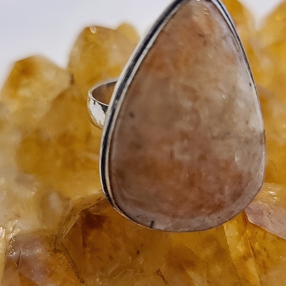 *Vintage Style Sunstone Teardop Ring - Picture 3 of 5
